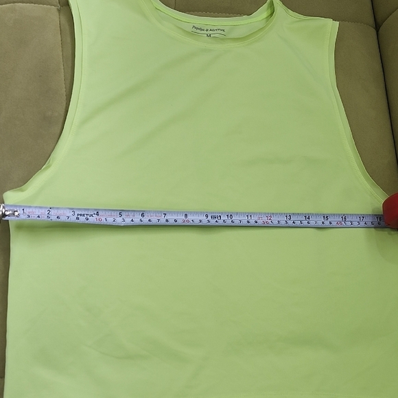 Papaya Green Muscle Tee Crop Top - Picture 8 of 9